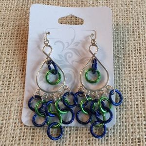 Fan friendly earrings